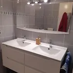 3p Avec Garage Proche Aeroport, Tramway Et Avec Toutes Commodites! Nizza