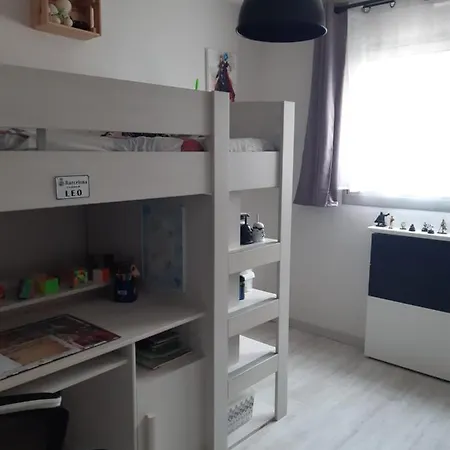 3p Avec Garage Proche Aeroport, Tramway Et Avec Toutes Commodites! Nizza